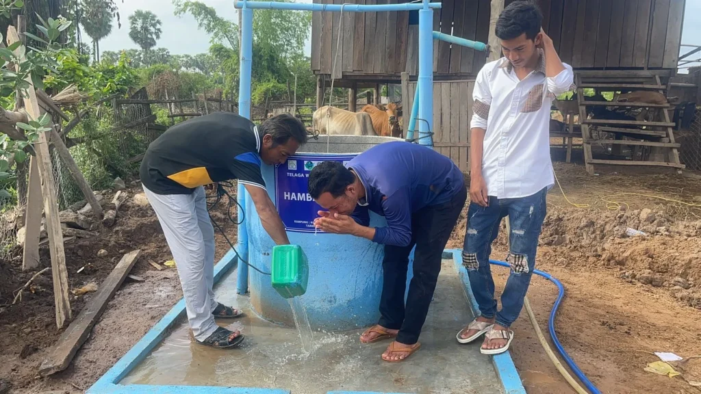 Cambodia Ring Well -3