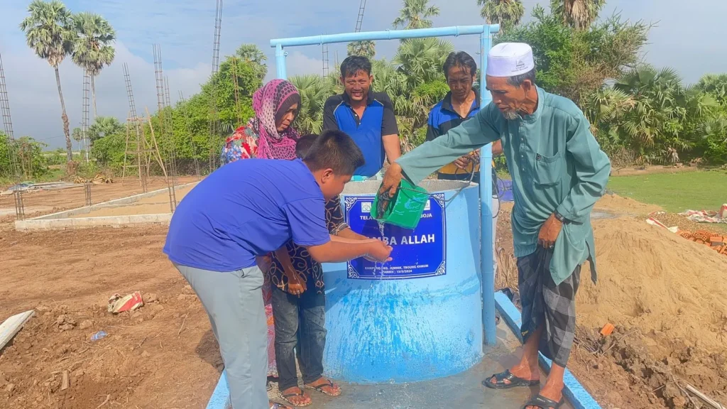 Cambodia Ring Well -4